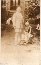 BJ408 Carte Photo vintage card RPPC enfant jouet ancien voiture charette famille