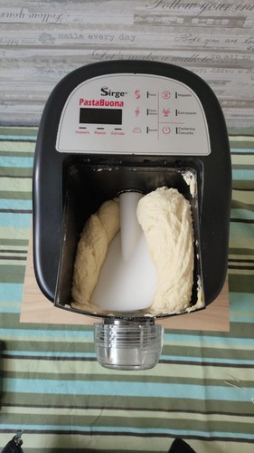 Machine pâtes avec - à,