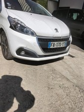 Pare choc avant PEUGEOT 208 1