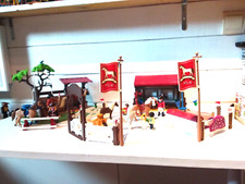 PLAYMOBIL LOT CENTRE ÉQUESTRE/ PADDOCK CHEVAUX PONEYS/LAVAGE ACCESSOIRES COURSE 