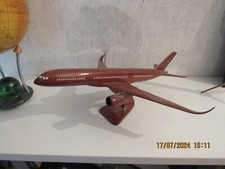BELLE MAQUETTE D'AGENCE BOIS  VERNIS  AIRBUS 350 