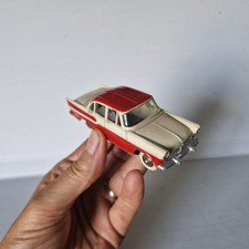 DINKY  ancien  original  SIMCA CHAMBORD Réf 24K  1/43   assez bon état
