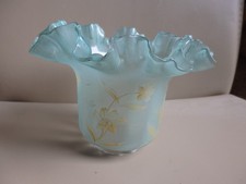 ANCIENNE TULIPE DE LAMPE A PETROLE CRISTAL EMAILLE FLEURI XIXème