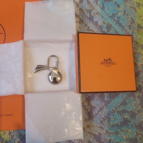 Accessoire cadenas - , à
