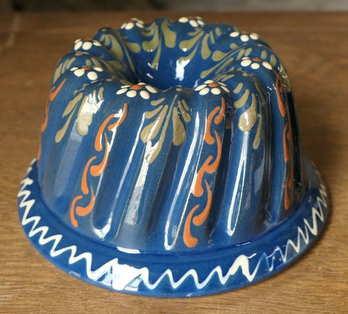 Ancien moule kouglof - a, terre