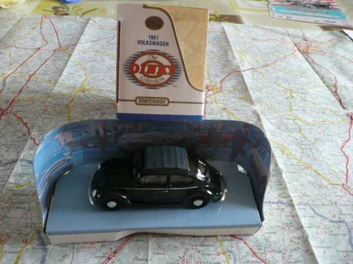 Volkswagen black ladybug 1951 - black,
