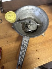 (n3) Ancien Moulin À Légumes