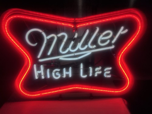 Vintage 1974 Miller High Life