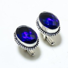 Boutons de manchette faits