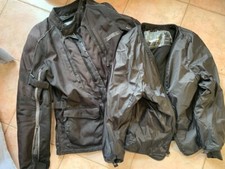 Blouson de moto avec dorsale et coudières