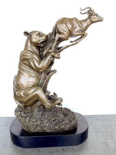 Ancienne figurine grand chat