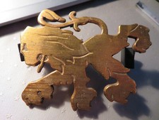 sigle logo emblème or lion Peugeot calandre capot 104 204 304 404 504 505