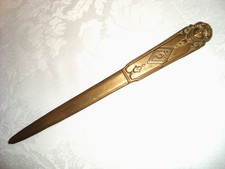 SUPERBE COUPE PAPIER  EN BRONZE