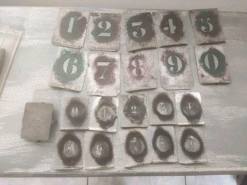 Anciens pochoirs zinc - anciens,