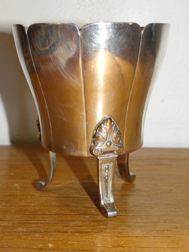 Jolie coupe vase métal - jolie,