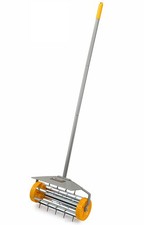 AERATEUR MANUEL SCARIFICATEUR