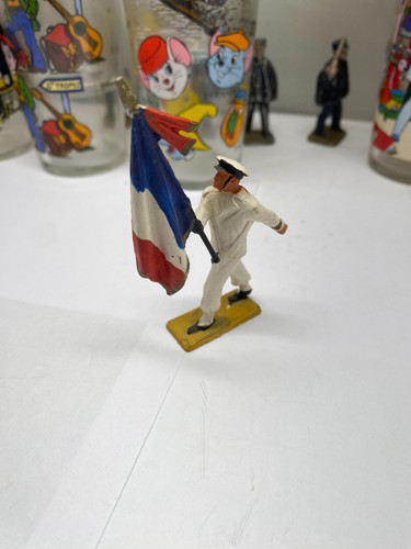Ancienne figurine plastique - ancienne,
