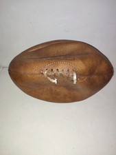 ANCIEN  BALLON DE RUGBY  EN