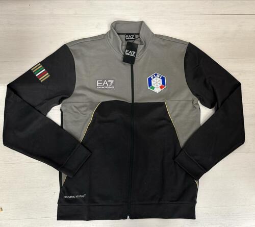 Une veste ski officielle - une,
