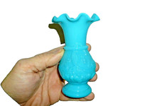 petit vase en opaline.