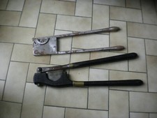 2 outils anciens de maréchal