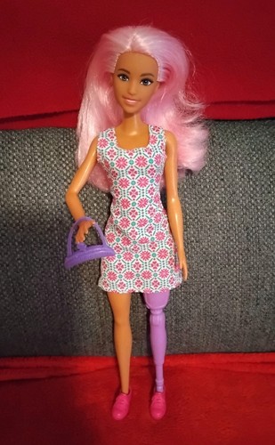 Barbie fashionistas prothèse