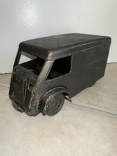 Jean Vinot Camion en tôle