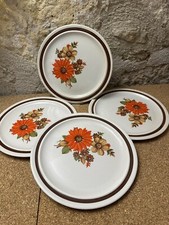 4 Assiettes Plates KG