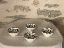 Lot de 4 coupelles/petits bols, en porcelaine