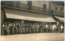 W12 TOP CPA PHOTO SELECTION AU GRAND BON MARCHE PARIS 7EME BEAUCOUP MOTARDS MOTO