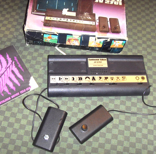 Ancienne console jeu - ancienne,