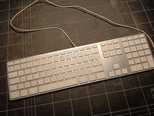 Clavier Apple  Keyboard AZERTY FR avec pavé numérique