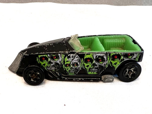 Hot wheels phaeton zombie - wheels,