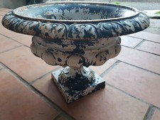 VASQUE MEDICIS EN FONTE FIN 19ème