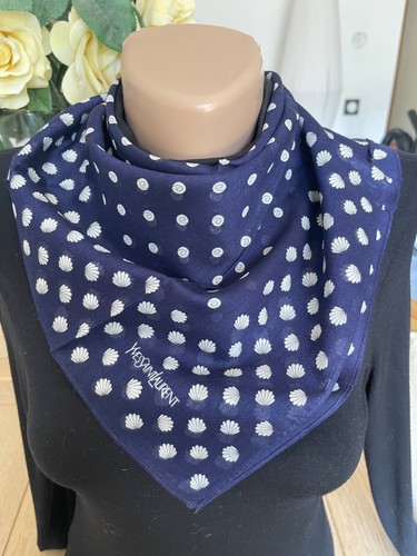 Foulard/Carré/Chale★Yves