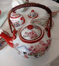 Service à thé / café japonais ancien – porcelaine décor geishas – 8 pièces