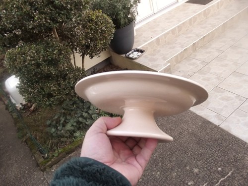 Ancien compotier coupe sur