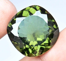 Superbe Naturel Verdâtre