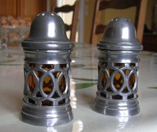 SALIERE ET POIVRIERE  Etain +