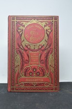 face au drapeau JUles Verne