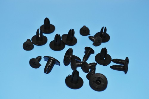 Ford focus black plastic - focus,
