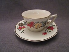 Déjeuner ancien en faïence