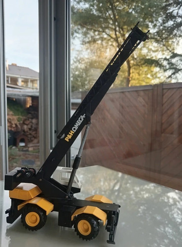 Miniature grue tout terrain