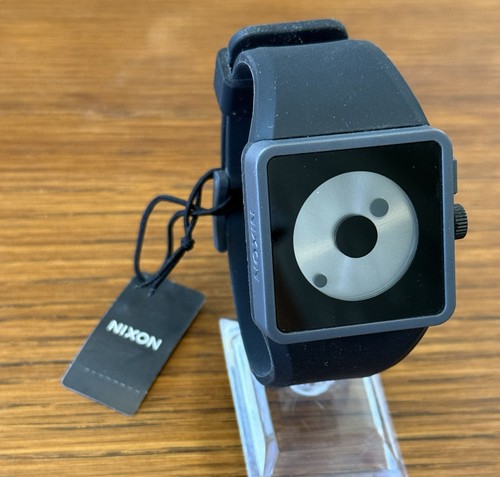 Nixon the newton float - the,