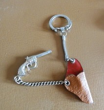 Ancien porte clé revolver colt étui holster farwest sheriff étoile gun balle.