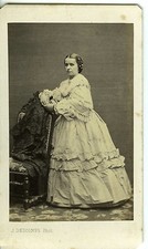 DESCOMPS à AUCH une femme