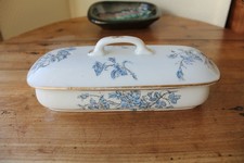 ancienne boite à brosses - porcelaine- décor floral bleu