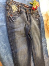 neuf  16ans pantalon jeans ,4poches ,dorures =moderne!!!!!a saisir !!!!