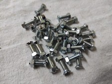 Lot de 33 Boulons, Vis à tête fraisée 4 x 15 mm + écrous