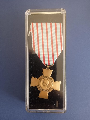 Medaille croix combattant - medaille, "croix